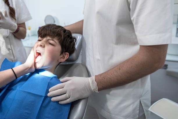 Best Emergency Tooth Extraction in Oswego, KS